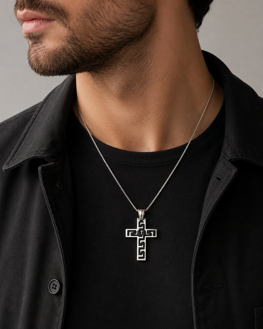 CROCE 3D ELEGANCE - Croce Geometrica in Acciaio 316L Argento con Inserti Neri Tridimensionali