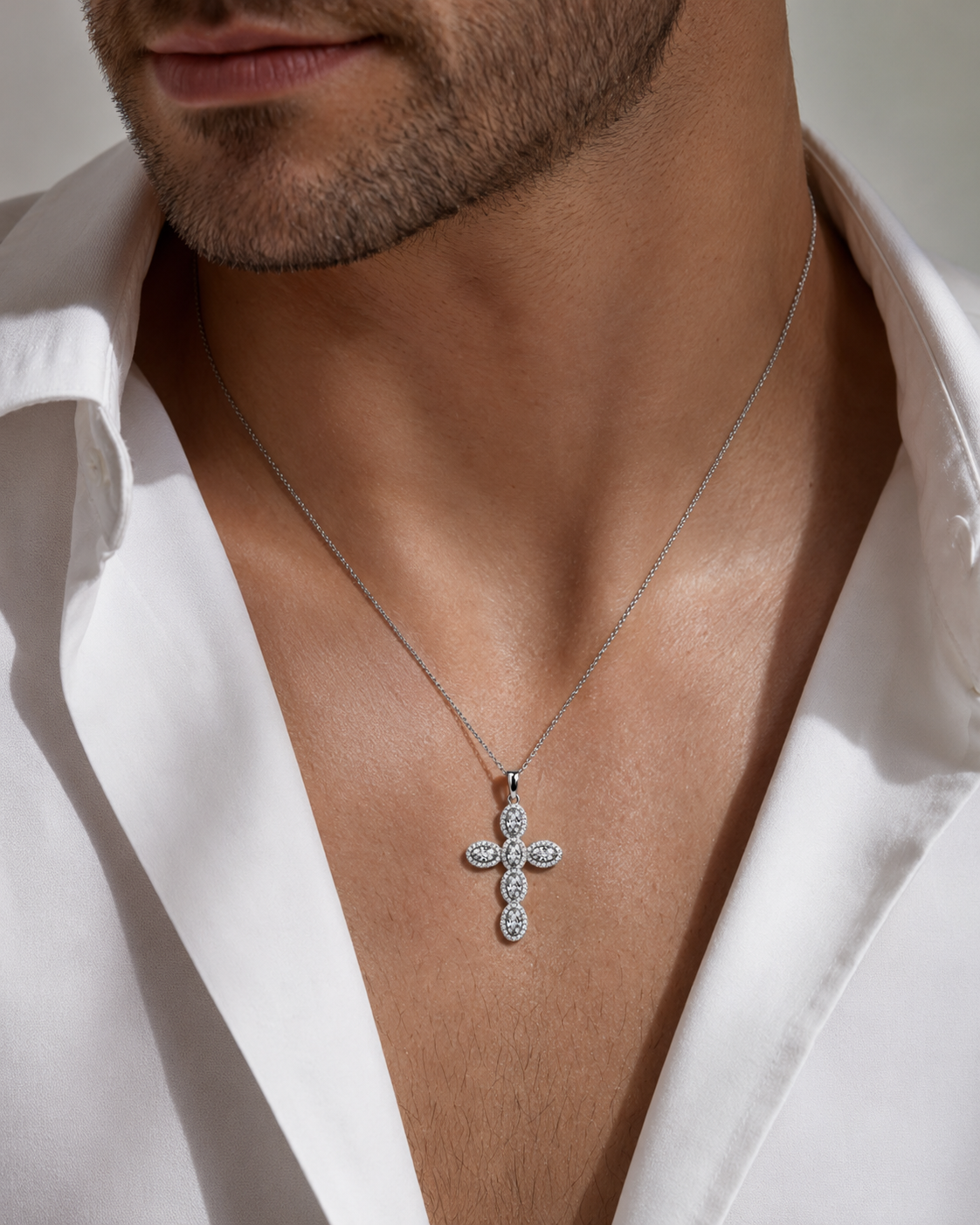 LUXE SILVER — Collana Croce Argento in Acciaio Inossidabile con Cristalli Marquise